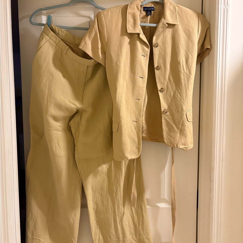 Ann Taylor Beige Pantsuit Ensemble